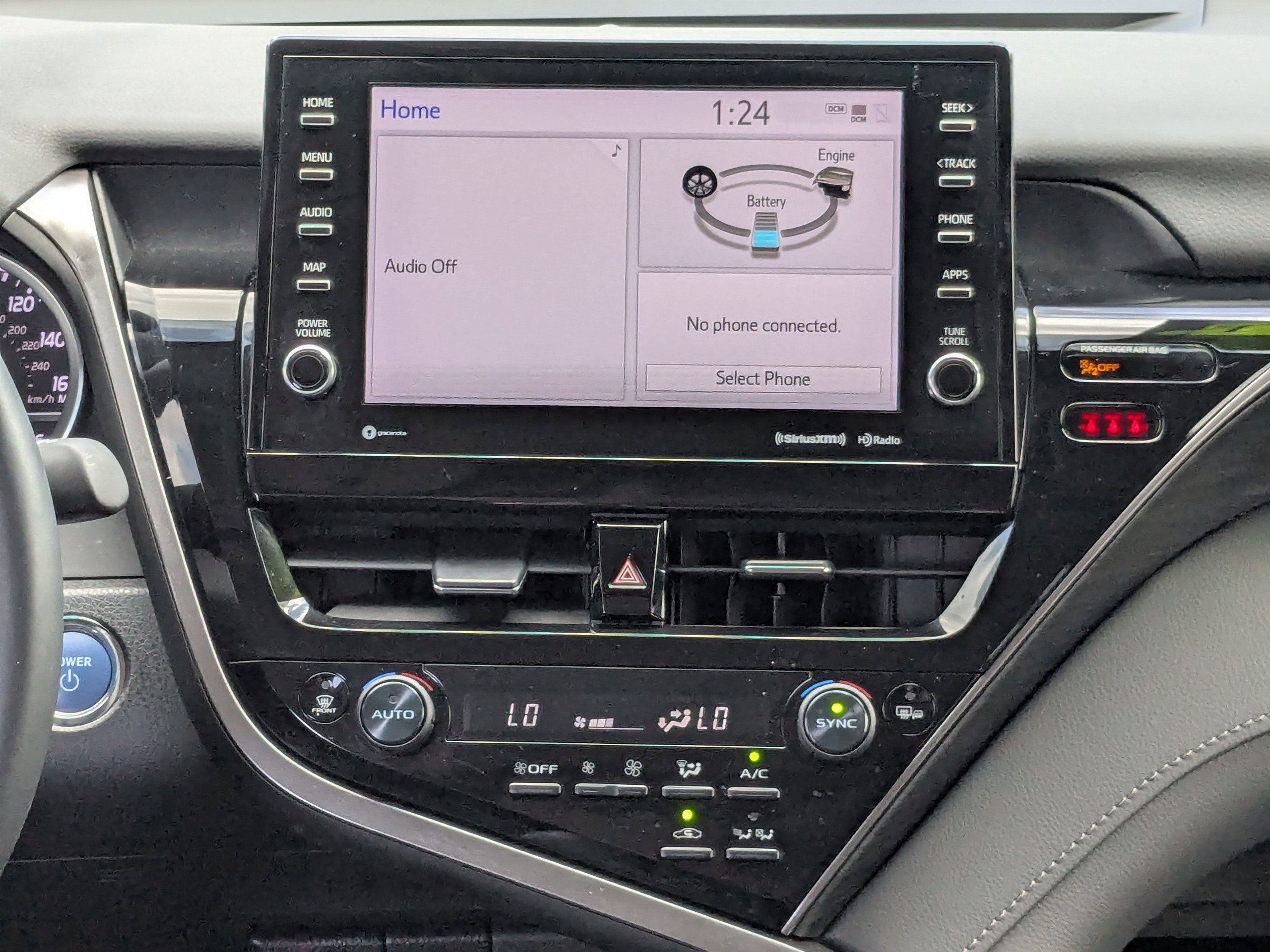 Used 2024 Toyota Camry XLE image 16