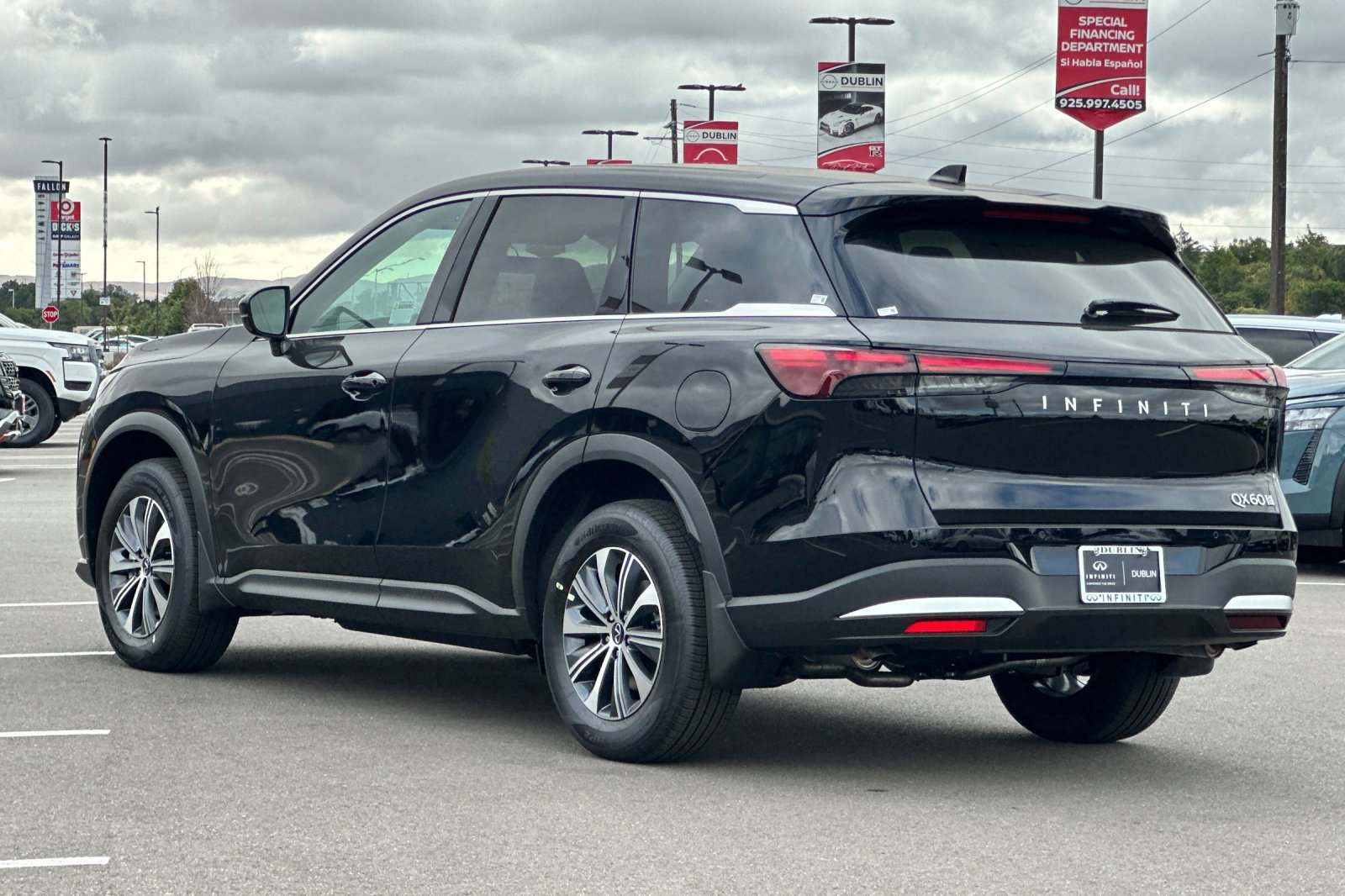 New 2027 INFINITI QX60 Pure w/ Cargo Package AWD/4WD image 3