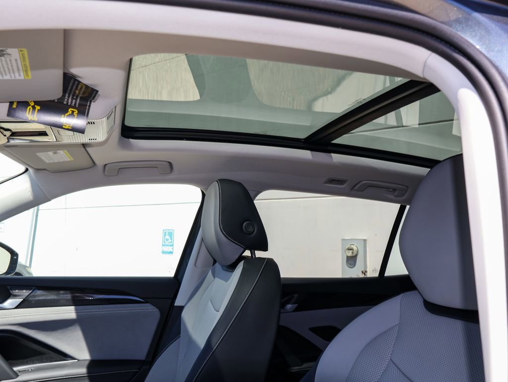 New 2026 Volkswagen Tiguan SE AWD/4WD image 13