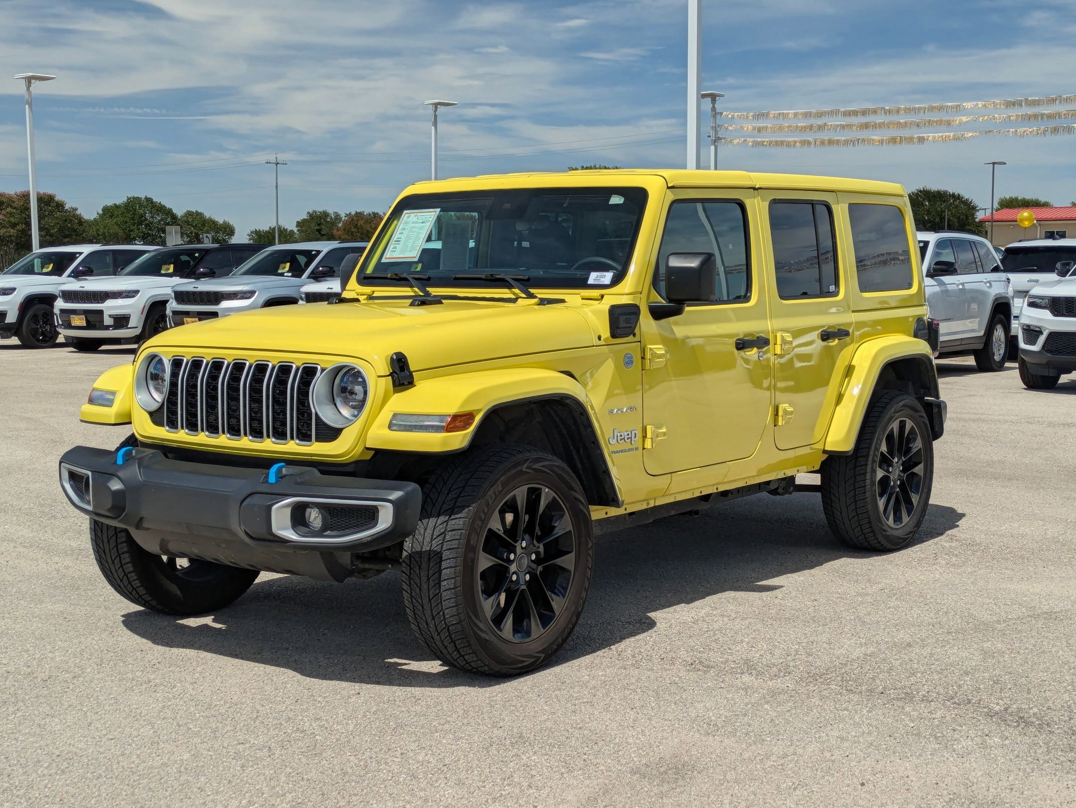 Used 2024 Jeep Wrangler Sahara AWD/4WD image 3