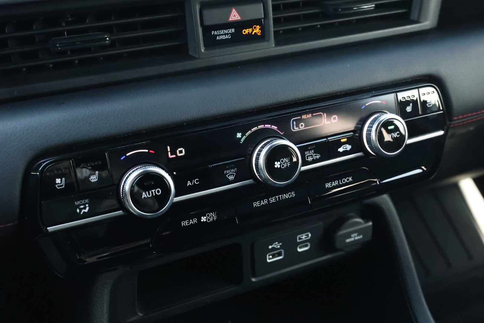 Used 2025 Honda Pilot Black Edition image 23