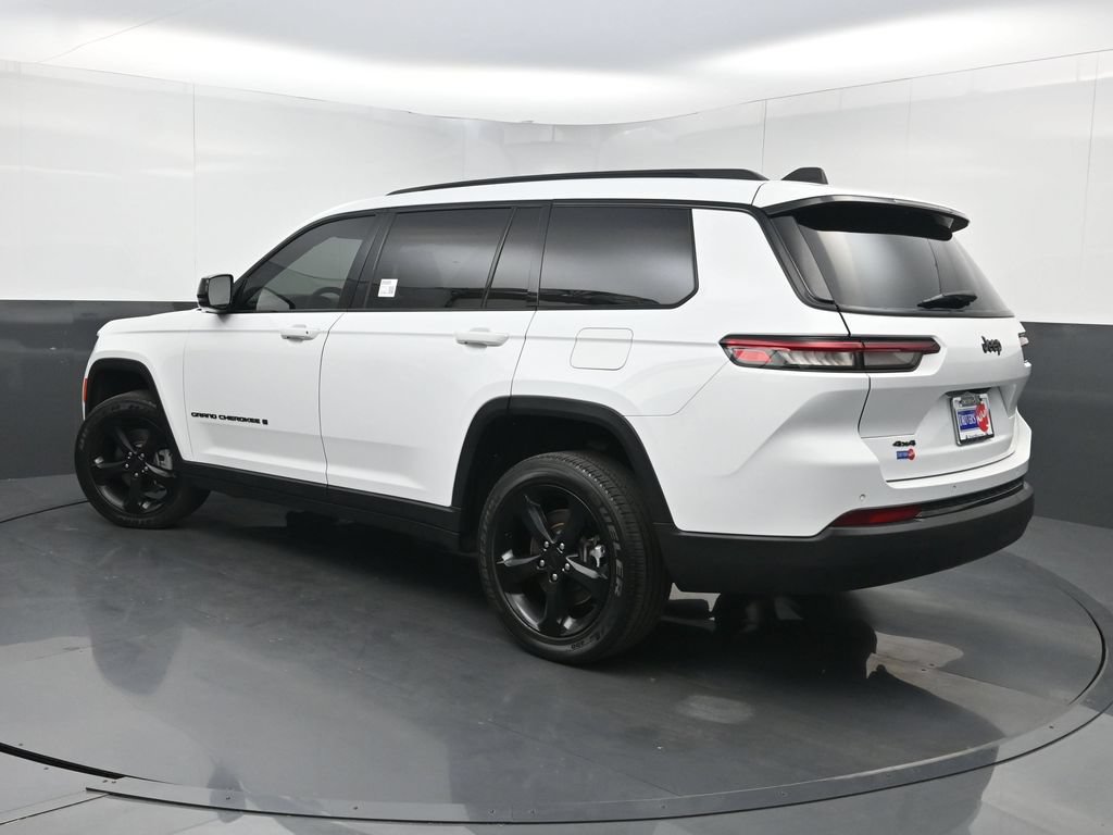 Used 2023 Jeep Grand Cherokee L Laredo AWD/4WD image 26