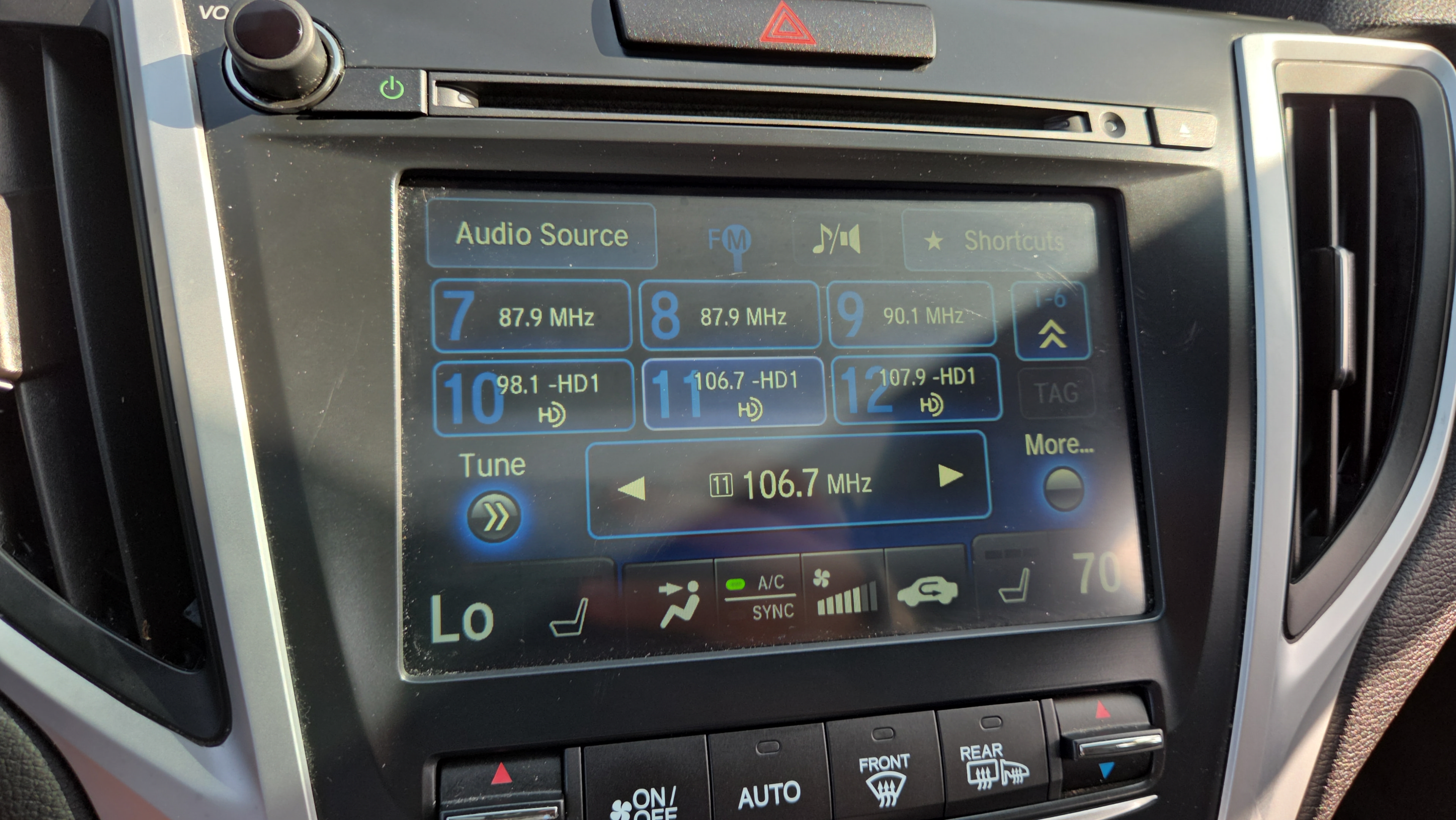 Used 2017 Acura TLX w/ Technology Package FWD image 29