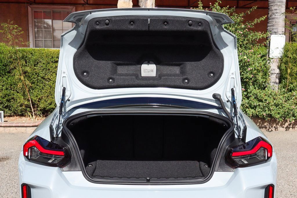Used 2025 BMW M2 w/ Lighting Package image 7