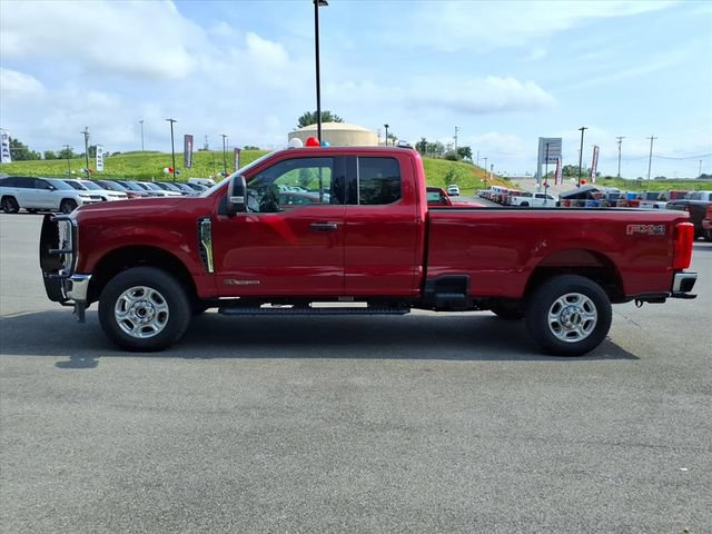 Used 2025 Ford F350 XLT w/ FX4 Off-Road Package AWD/4WD image 9