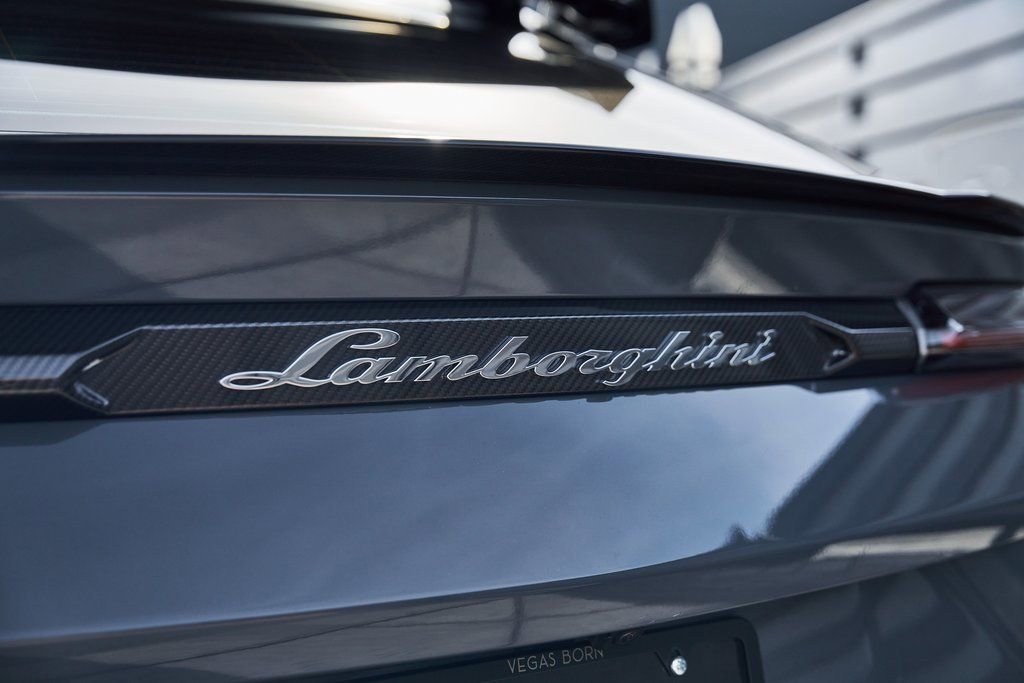 Used 2024 Lamborghini Urus Performante image 17