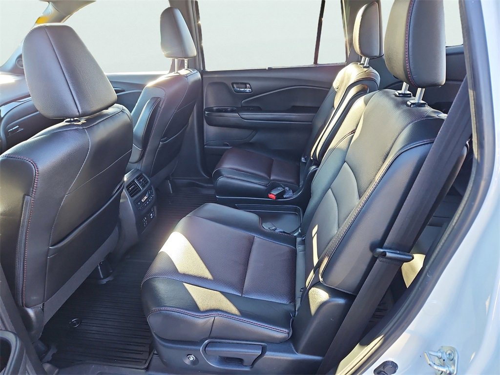 Certified 2021 Honda Pilot Black Edition image 38