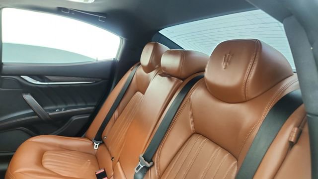 Used 2019 Maserati Ghibli S Q4 AWD/4WD image 31