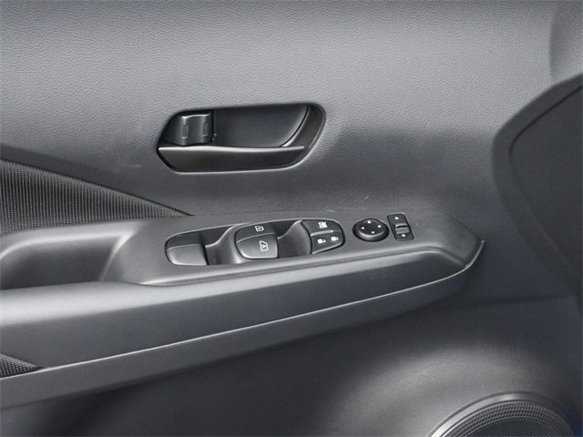 Used 2025 Nissan Kicks Play S image 12