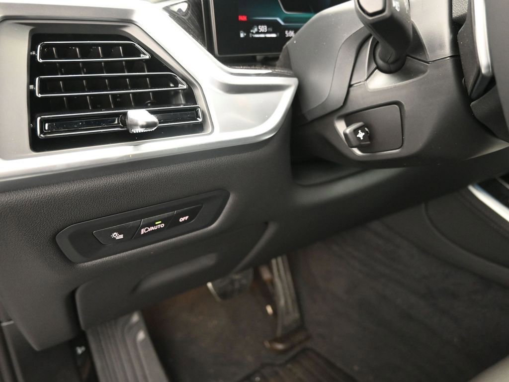 New 2026 BMW X5 xDrive50e AWD/4WD image 17