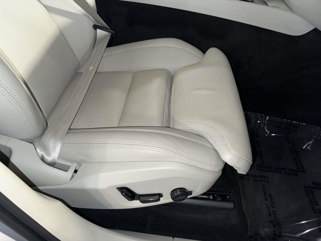 Used 2021 Volvo XC60 T6 Inscription AWD/4WD image 15