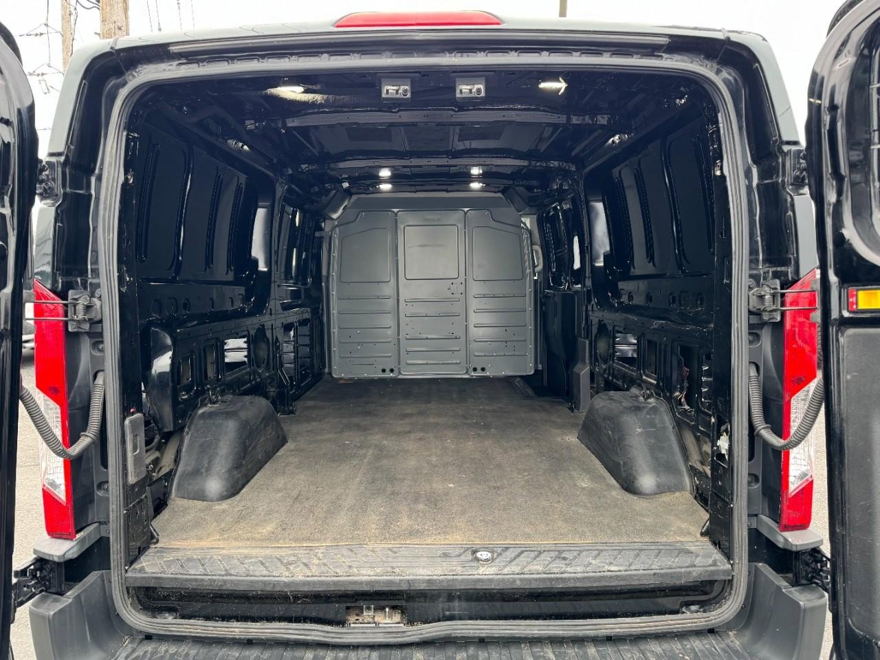 Used 2018 Ford Transit 250 148 Low Roof image 6