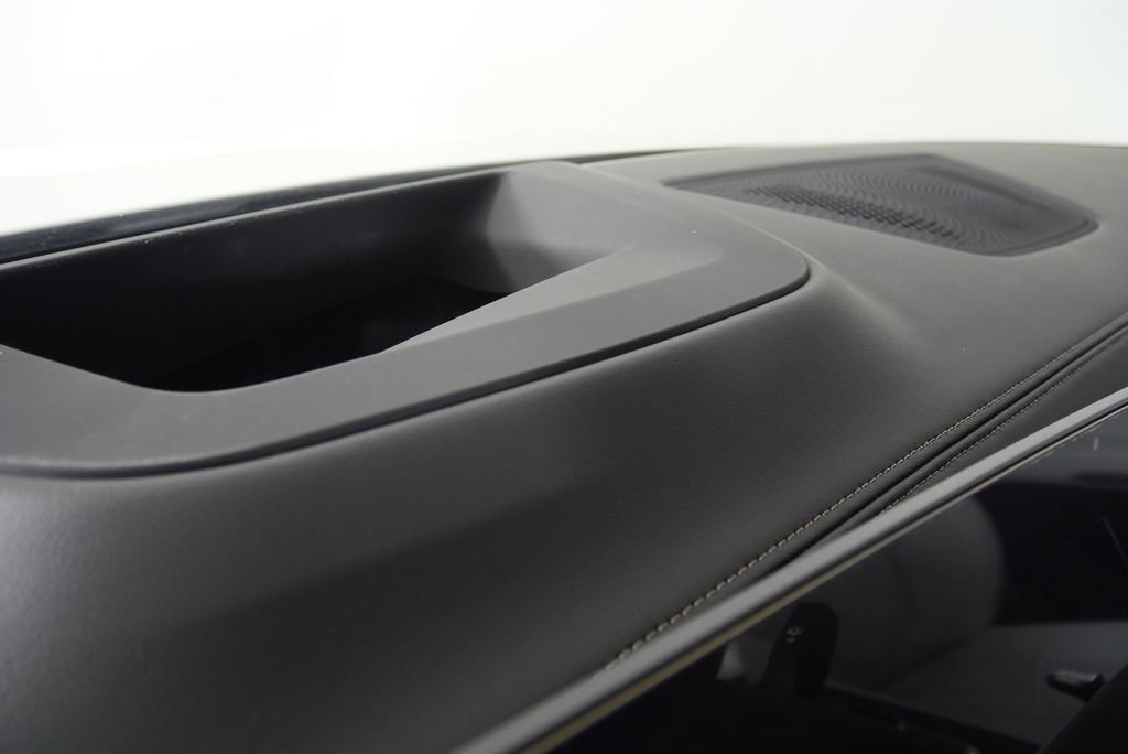 Used 2026 BMW X5 xDrive40i w/ Climate Comfort Package image 18