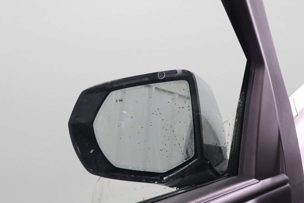 Used 2022 Chevrolet Tahoe LT w/ Luxury Package image 24