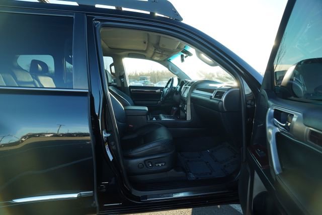 Used 2018 Lexus GX 460 Premium w/ Premium Package image 22