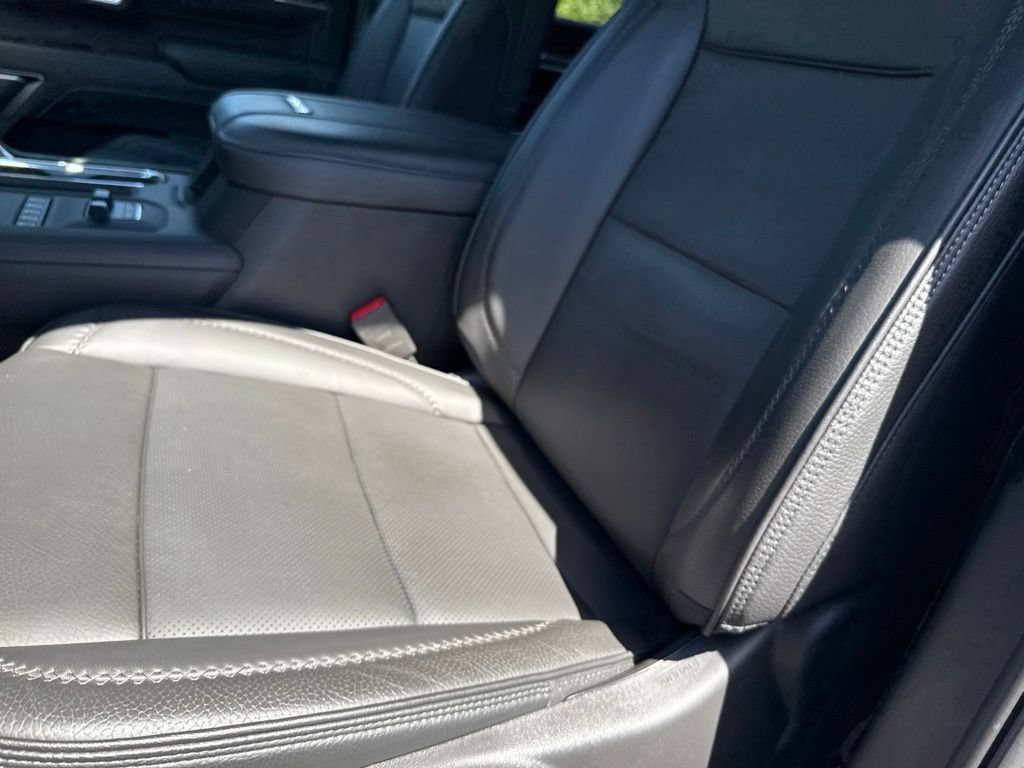 Used 2025 GMC Sierra 3500 Denali w/ Denali Reserve Package AWD/4WD image 22