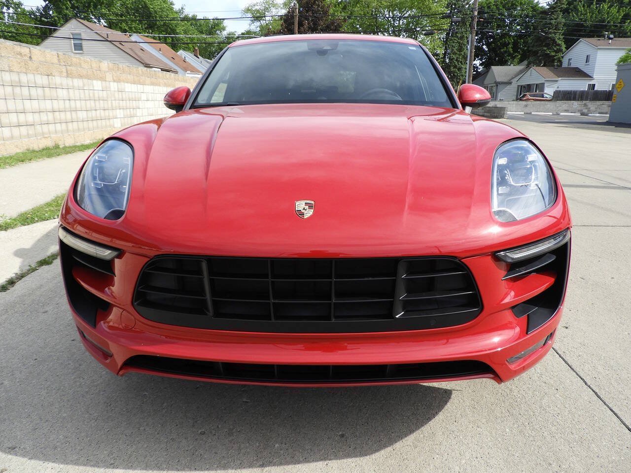 Used 2018 Porsche Macan GTS AWD/4WD image 2