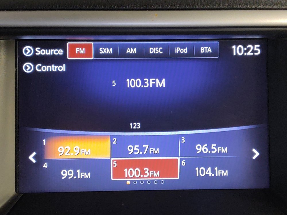 Used 2020 Nissan Pathfinder SL image 25