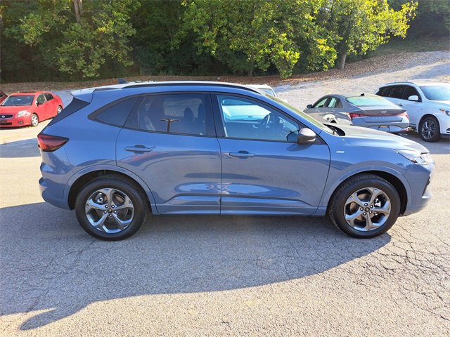 Used 2024 Ford Escape ST-Line image 6
