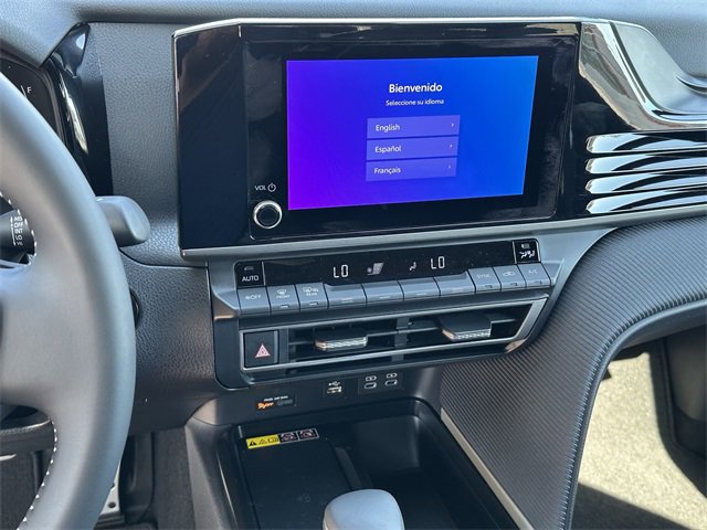 Certified 2025 Toyota Camry SE w/ Convenience Package image 17