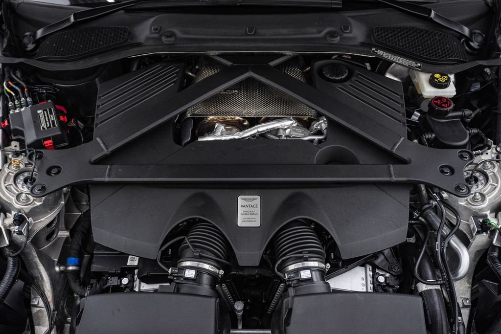 Used 2025 Aston Martin V8 Vantage Roadster RWD image 34
