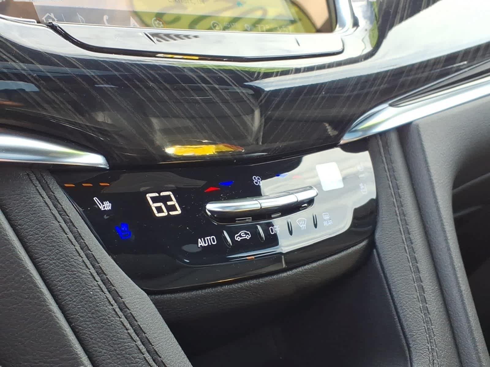 Used 2023 Cadillac XT6 Premium Luxury w/ Technology Package AWD/4WD image 19