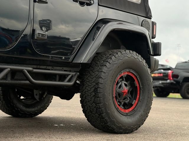 Used 2016 Jeep Wrangler Unlimited Rubicon AWD/4WD image 38