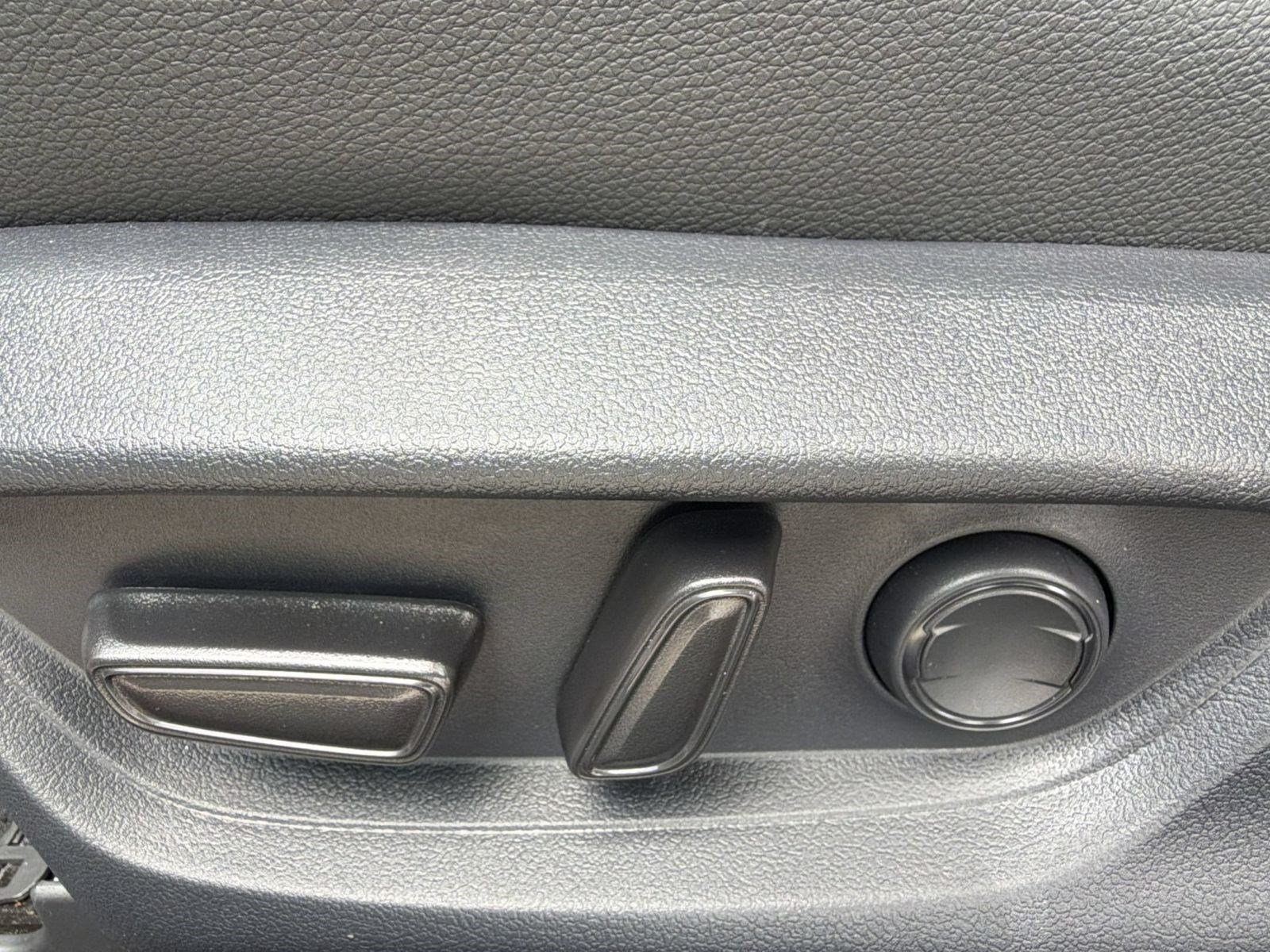 Used 2025 Toyota Camry SE w/ Multimedia Upgrade Package FWD image 14