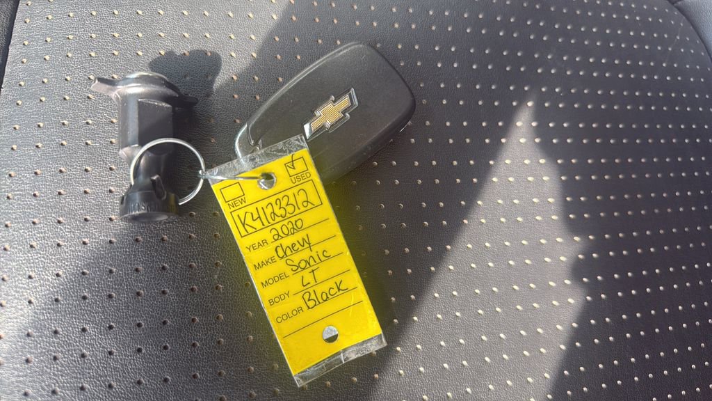Used 2019 Chevrolet Sonic Premier FWD image 25
