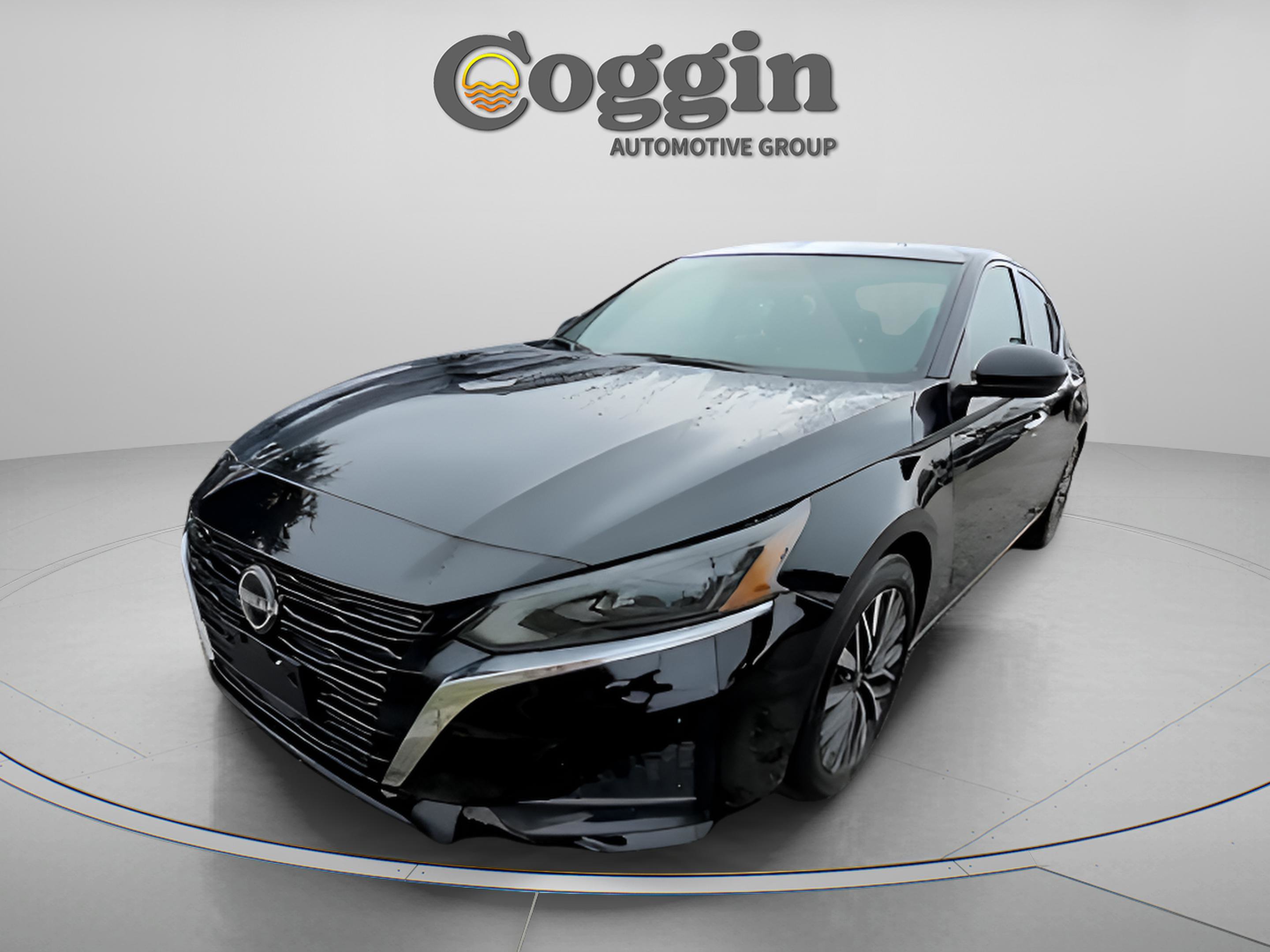 Used 2024 Nissan Altima 2.5 SV image 3