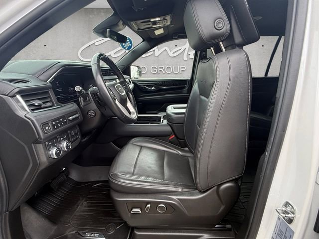 Used 2023 GMC Yukon XL Denali w/ Advanced Technology Package AWD/4WD image 19