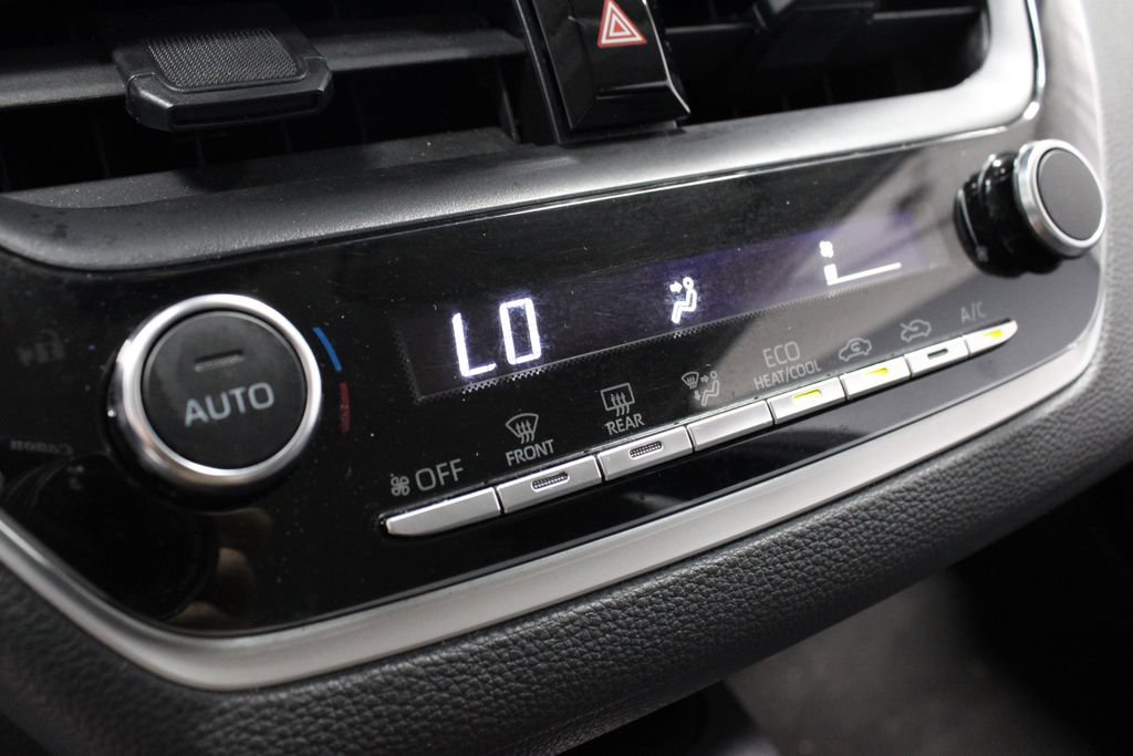 Used 2024 Toyota Corolla LE FWD image 31