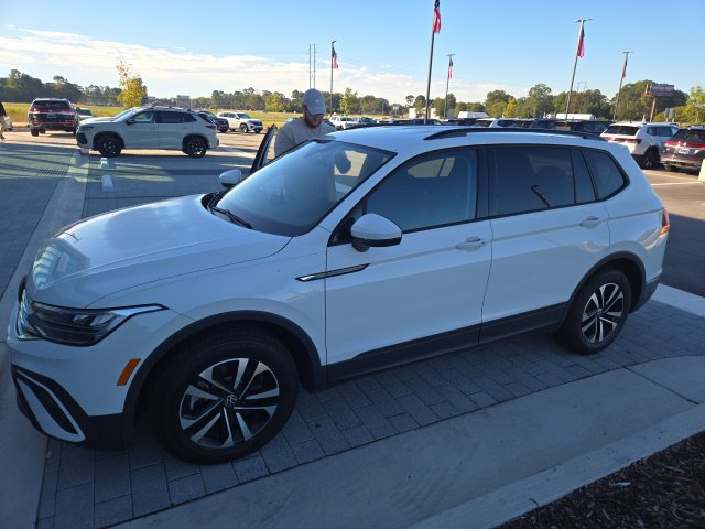Used 2024 Volkswagen Tiguan S FWD image 6