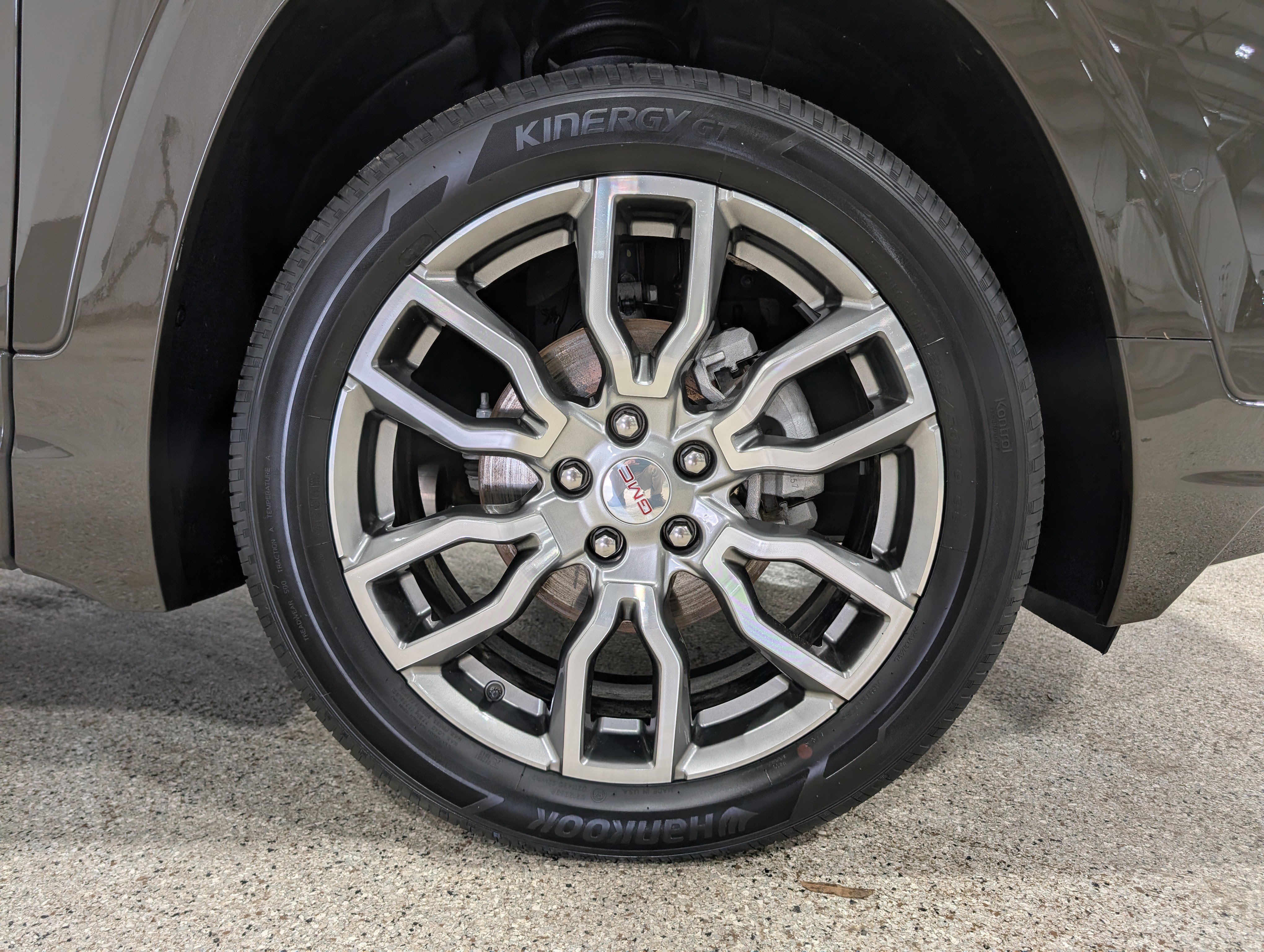 Used 2023 GMC Terrain Denali w/ Denali Premium Package image 12