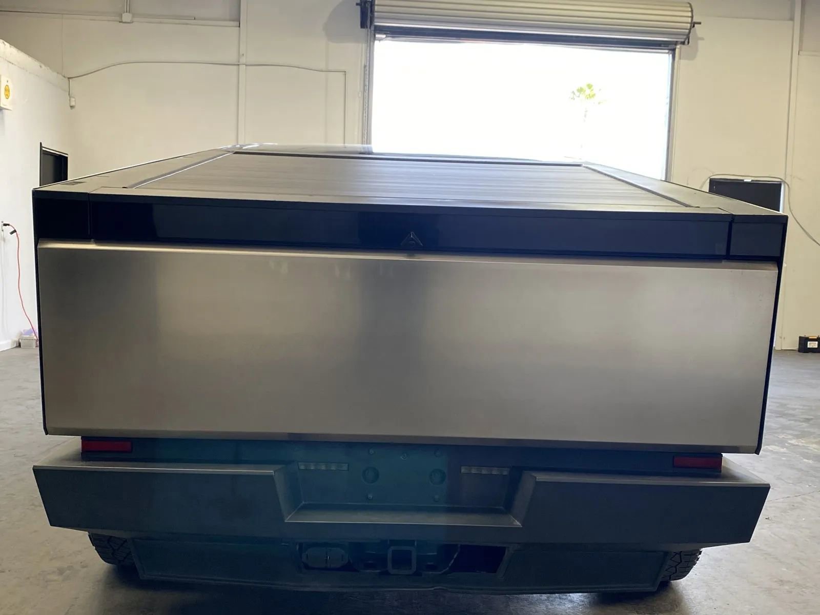 Used 2024 Tesla Cybertruck AWD Crew Cab image 4