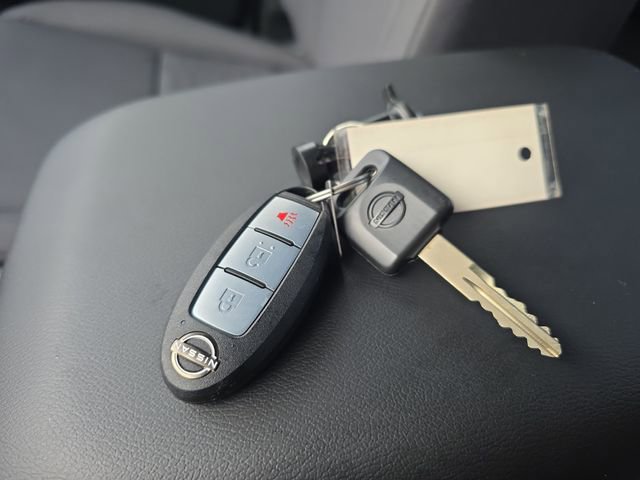 New 2025 Nissan Frontier S image 28