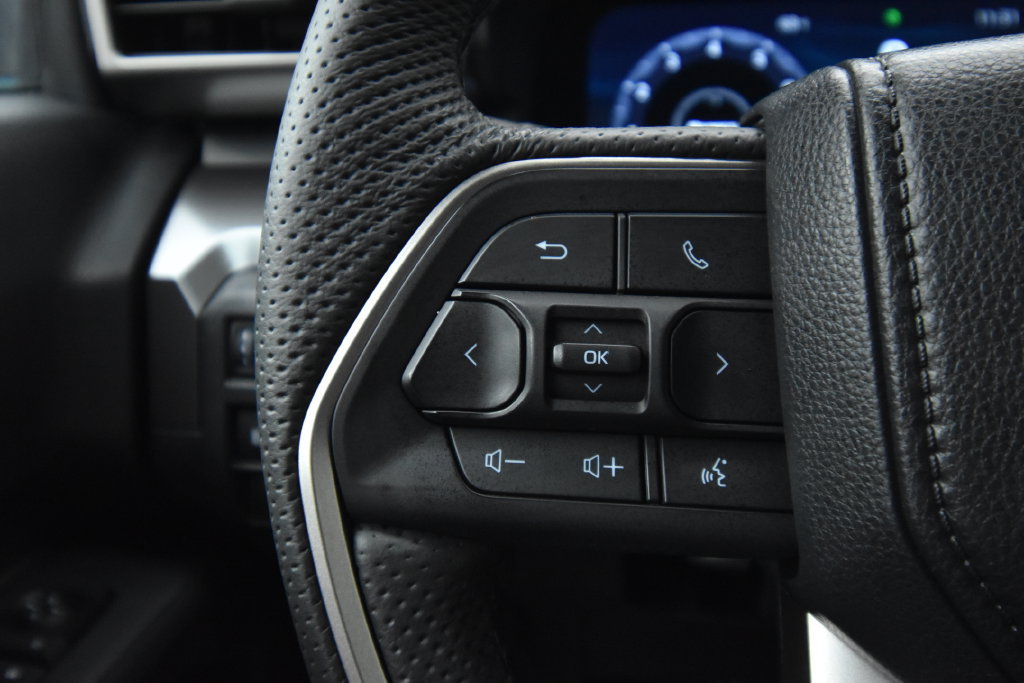 Used 2024 Toyota Tacoma TRD Sport AWD/4WD image 28
