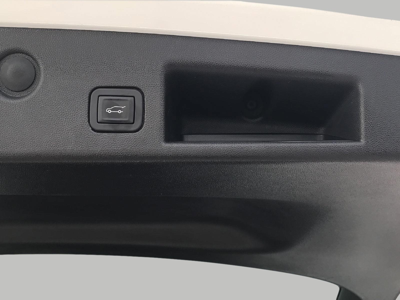 Certified 2024 Chevrolet Equinox RS w/ LPO, Floor Liner Package AWD/4WD image 30
