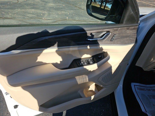 Used 2023 Jeep Grand Cherokee Limited w/ Luxury Tech Group II image 21