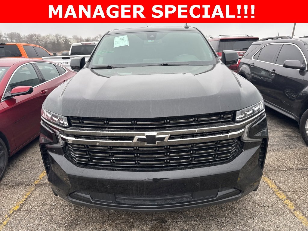 Used 2022 Chevrolet Suburban RST image 2