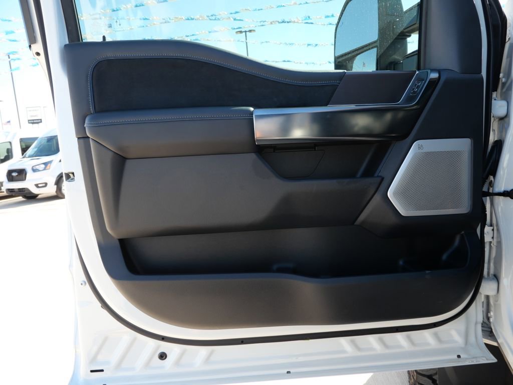 Used 2026 Ford F450 Platinum w/ FX4 Off-Road Package image 15