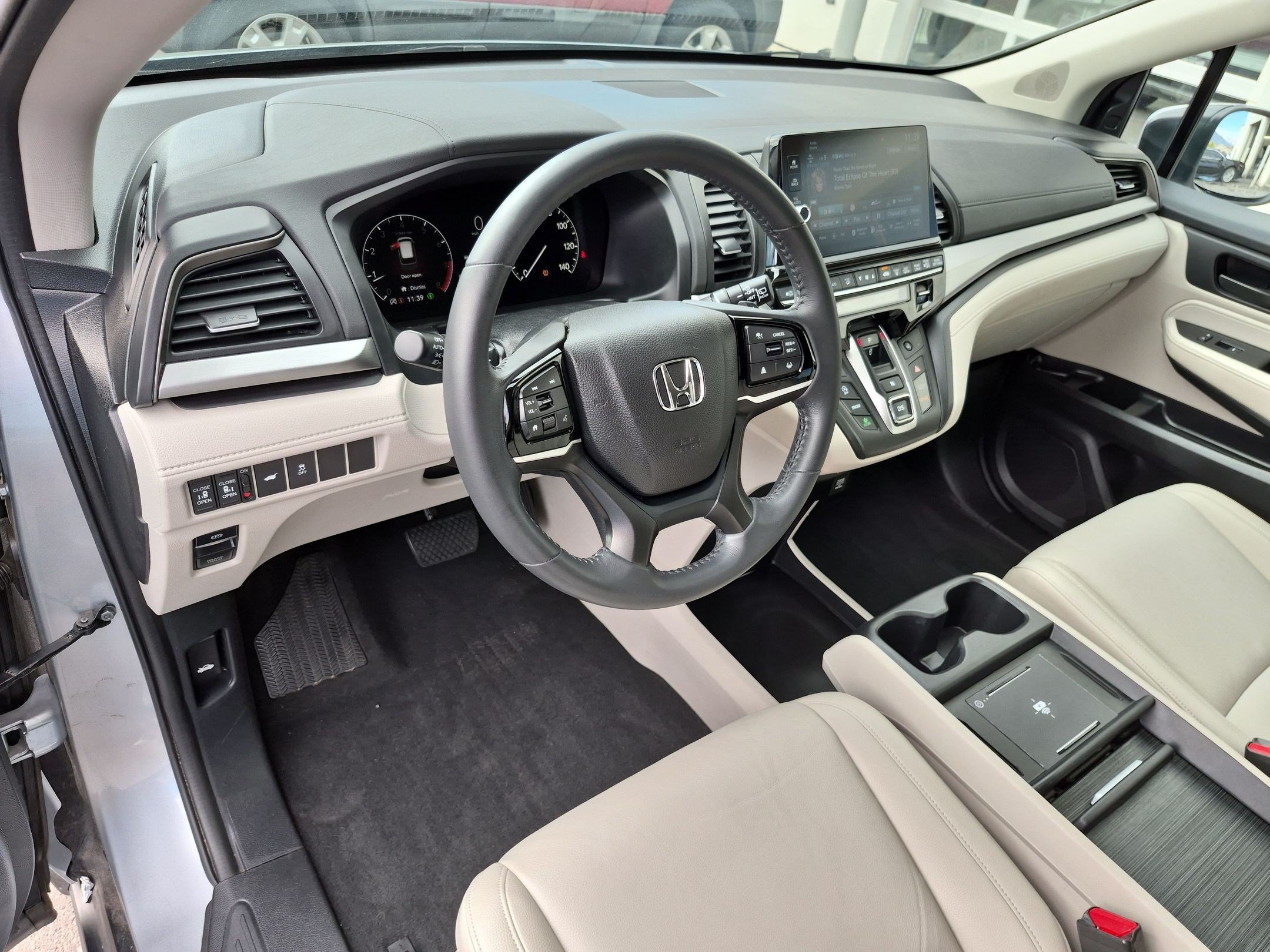 Used 2025 Honda Odyssey EX-L image 17