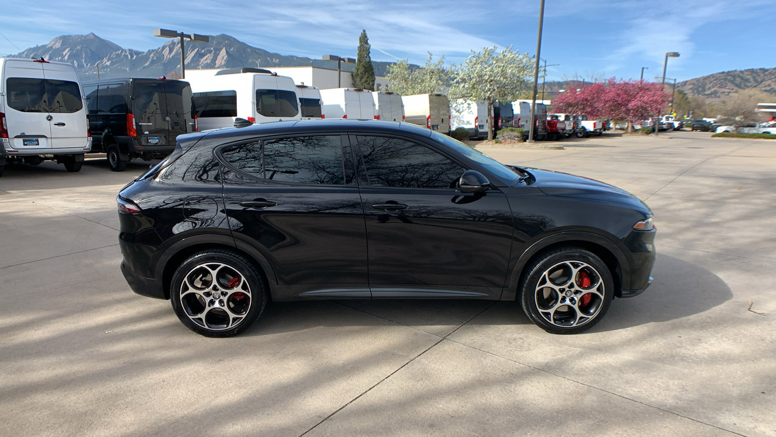 Used 2024 Alfa Romeo Tonale Veloce w/ Premium Interior Package image 6