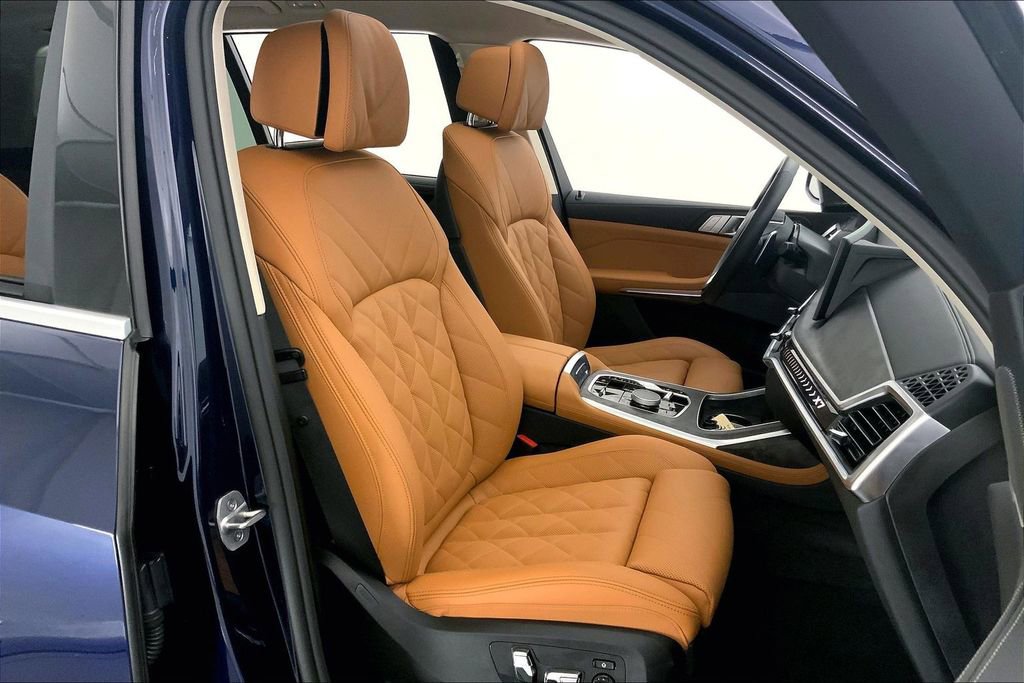 Certified 2026 BMW X7 xDrive40i image 6