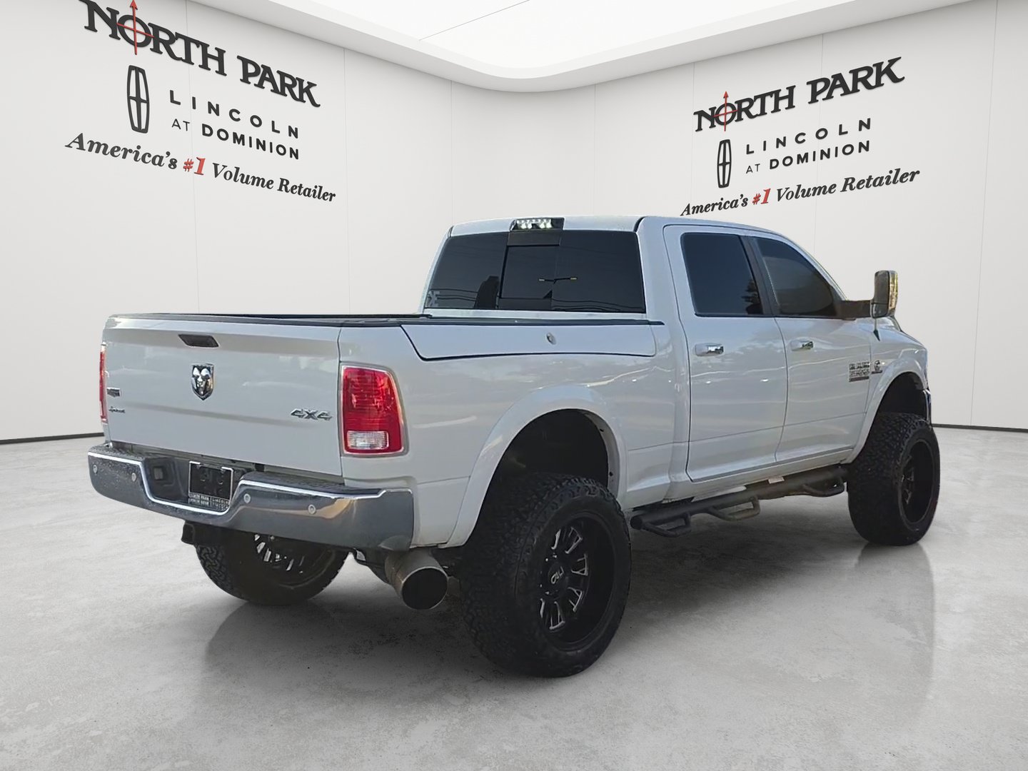 Used 2018 RAM 2500 Laramie w/ Convenience Group AWD/4WD image 6