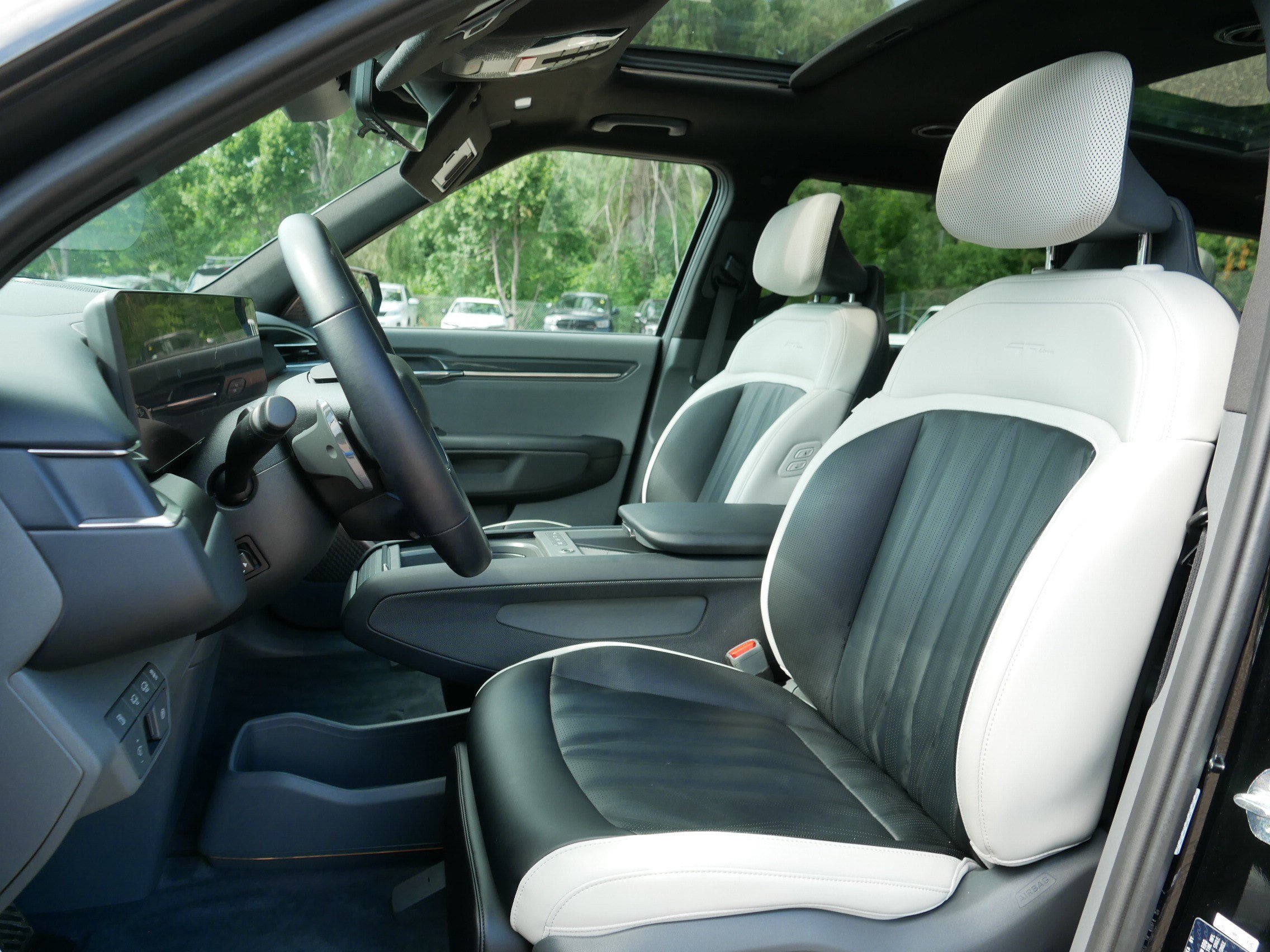 Certified 2024 Kia EV9 GT-Line AWD/4WD image 34
