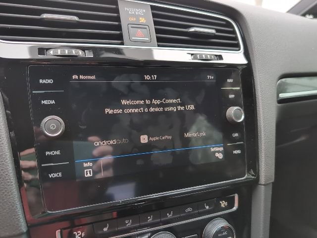 Used 2018 Volkswagen Golf R 4-Door image 17