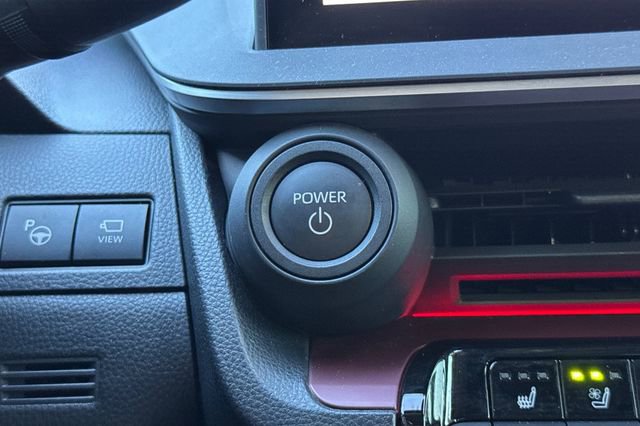 Used 2024 Toyota Prius Prime Premium w/ Advanced Technology Package image 22