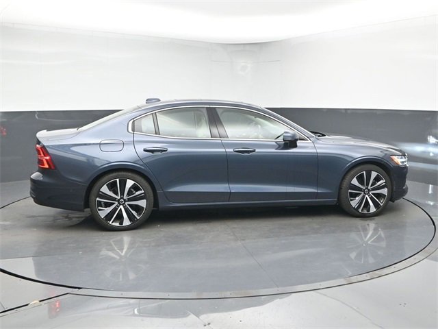 Used 2023 Volvo S60 B5 Ultimate w/ Climate Package image 8