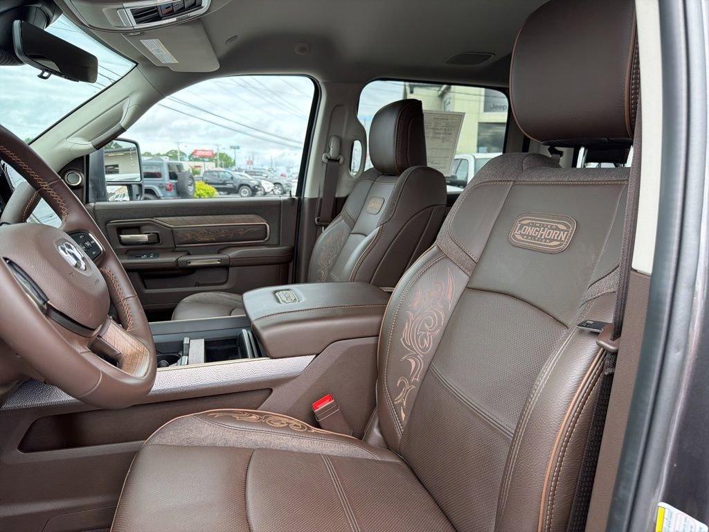 Used 2026 RAM 3500 Longhorn AWD/4WD image 40